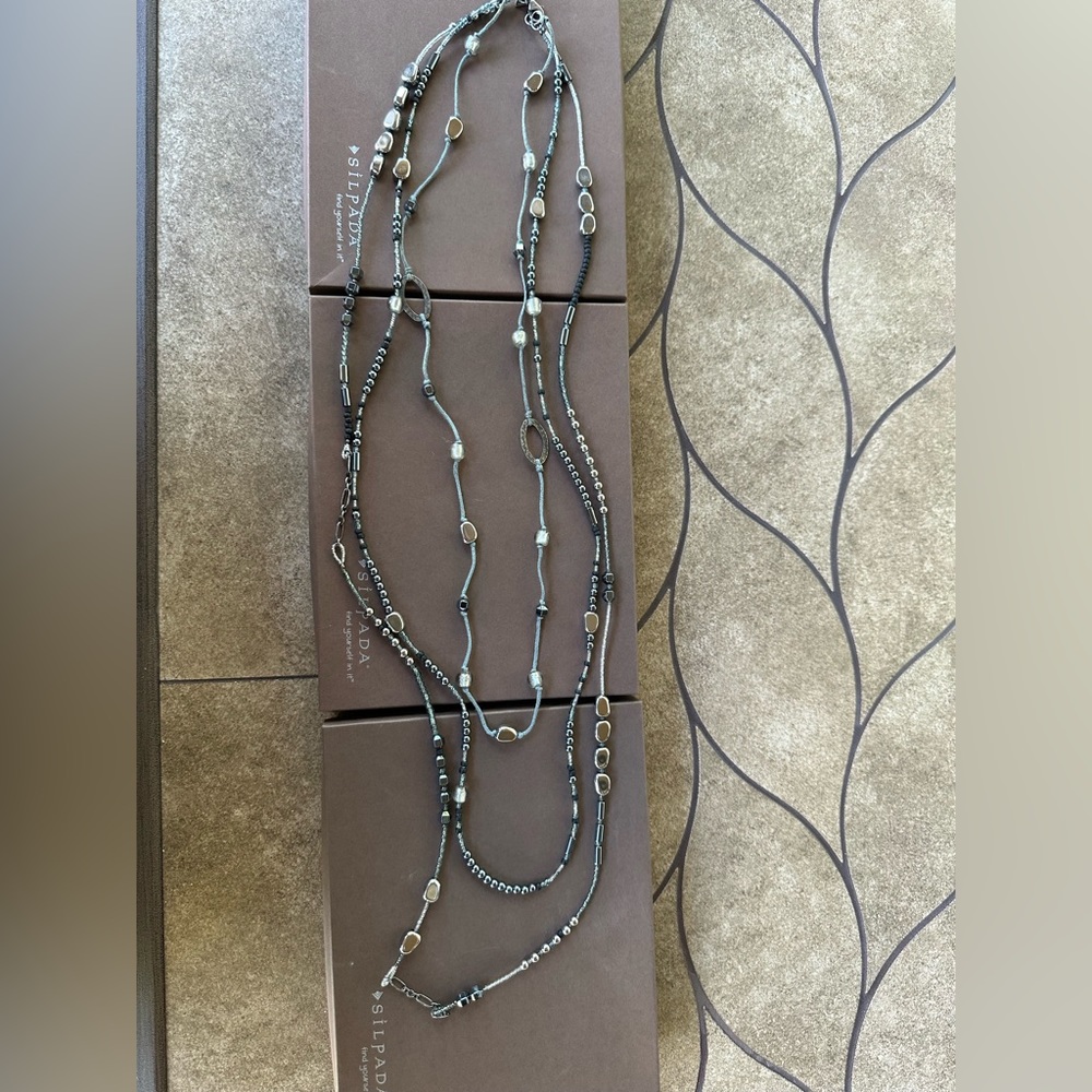 Silpada 3-stran necklace. Exquisite beauty and craftsmanship